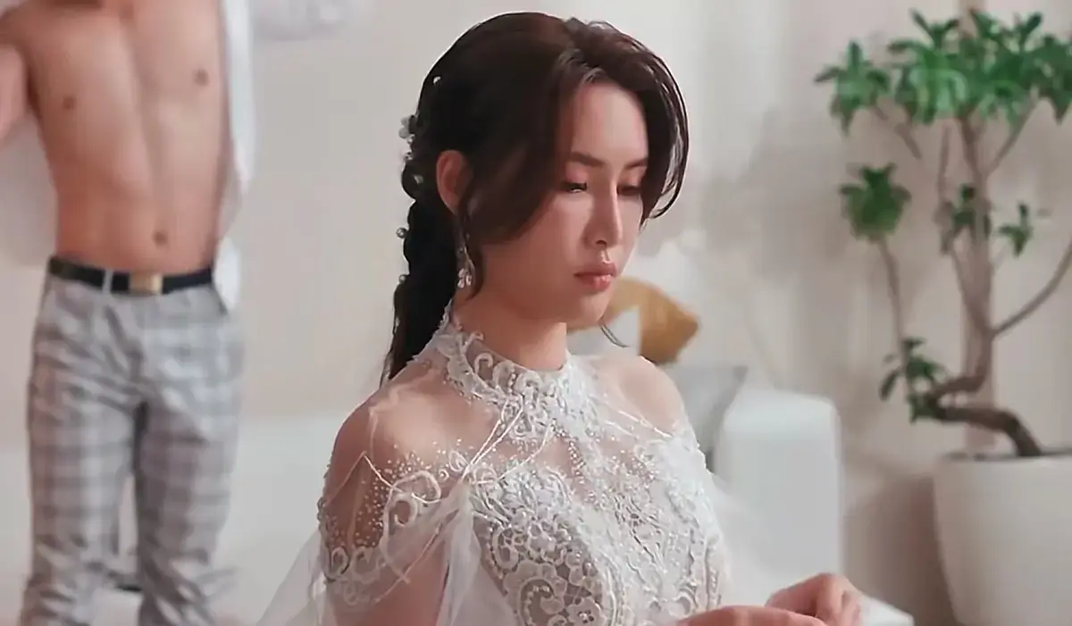 《小凤新婚》苏畅艾熙主演完整版上线-全程无删减免费看高清-《小凤新婚》全集资源无套路-无需会员免广告在线播放